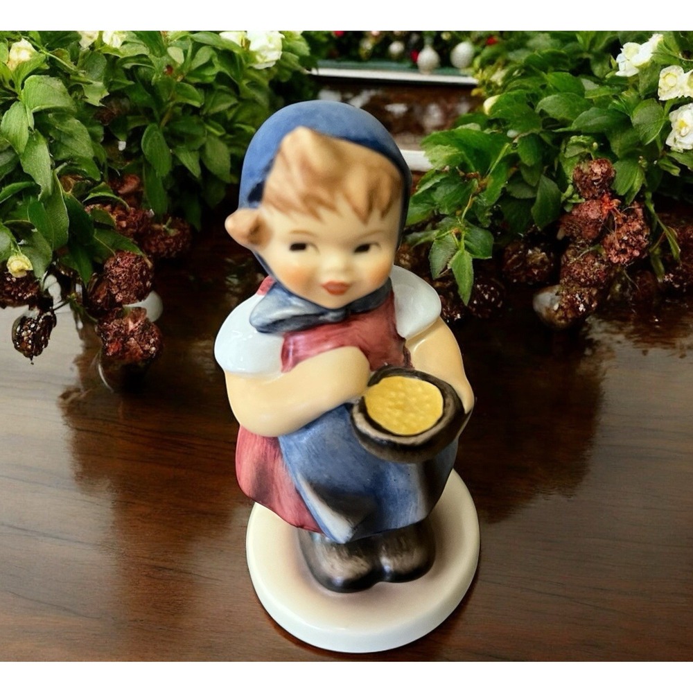 Vintage 1992 Goebel Hummel From Me To You Sweet Young Girl Figurine 629 Germany